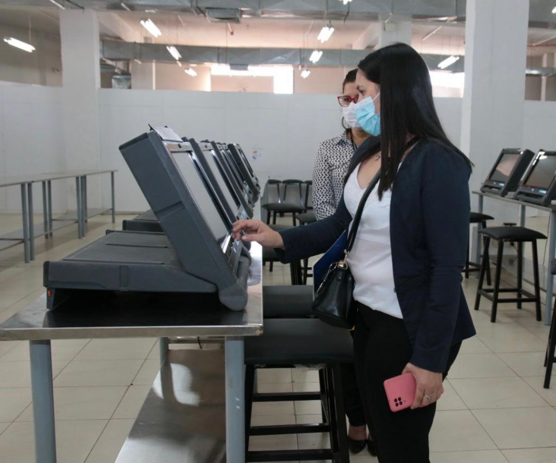 TSJE auditó pantallas de voto para elecciones en Nueva Asunción e Itacuá