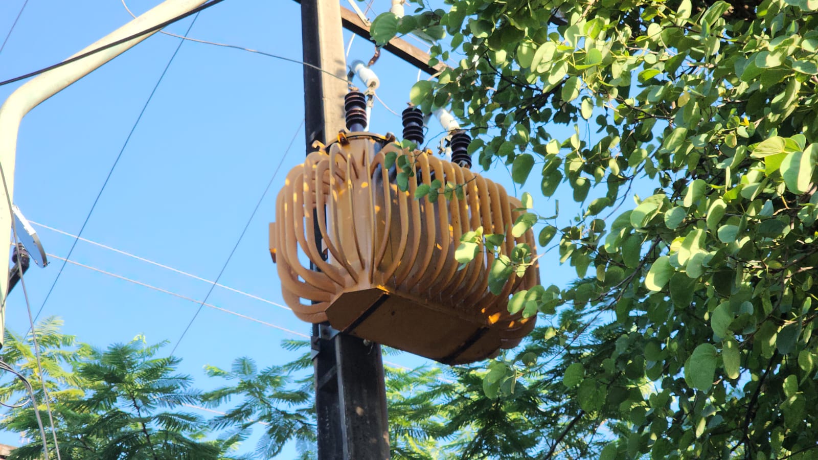 CREC suspende actividades académicas por avería de transformador