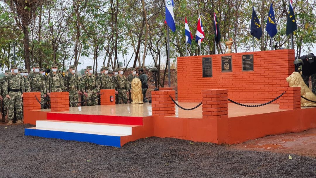 Homenaje a militares caídos en Arroyito