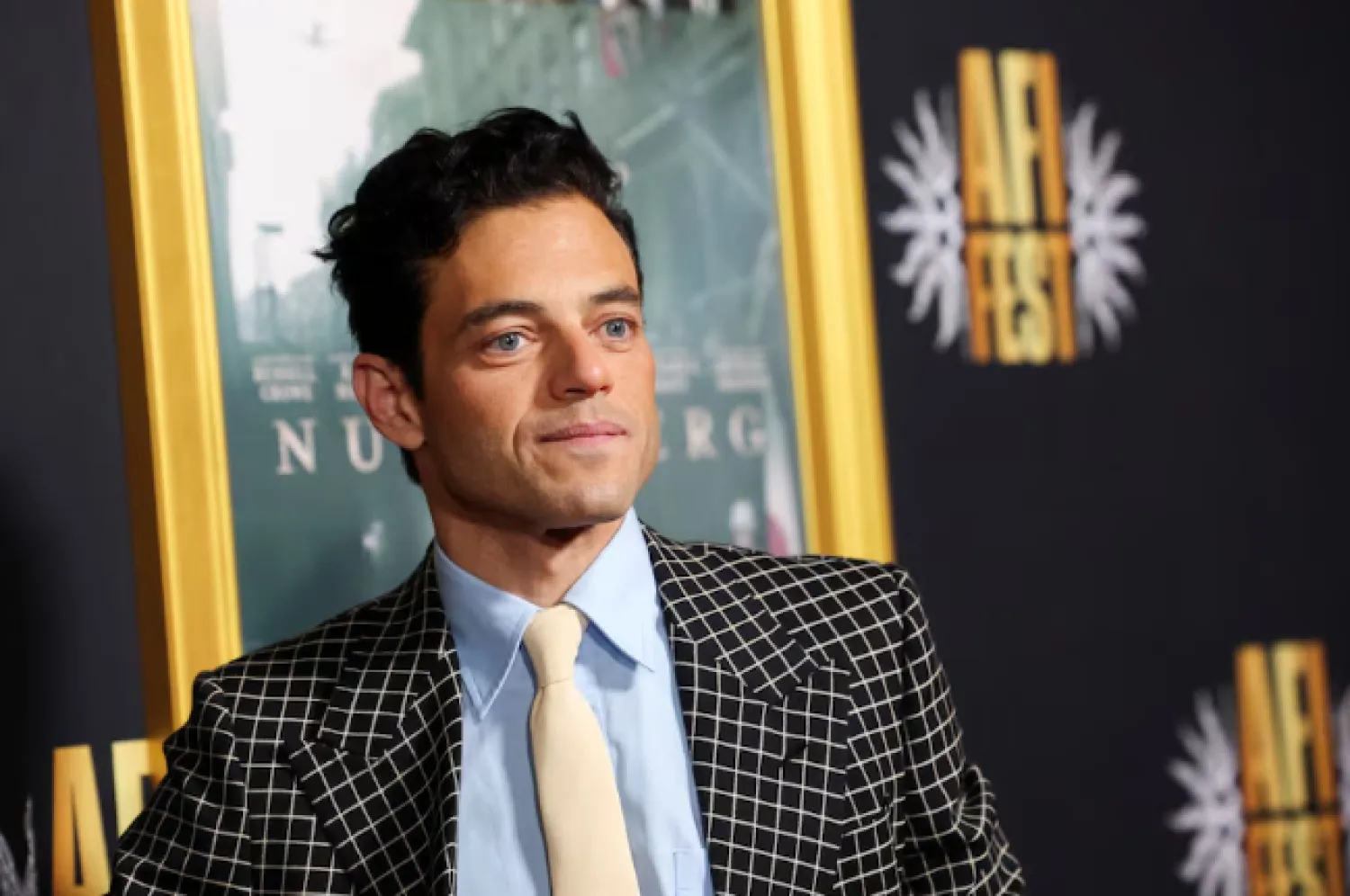 “Pedí delineador de ojos”: La excentricidad que casi deja a Rami Malek fuera de Una noche en el museo