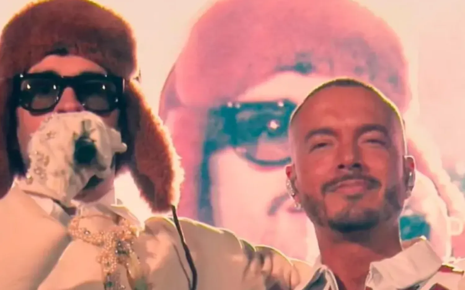 Bad Bunny y J Balvin sellan su reconciliación en un final histórico en México