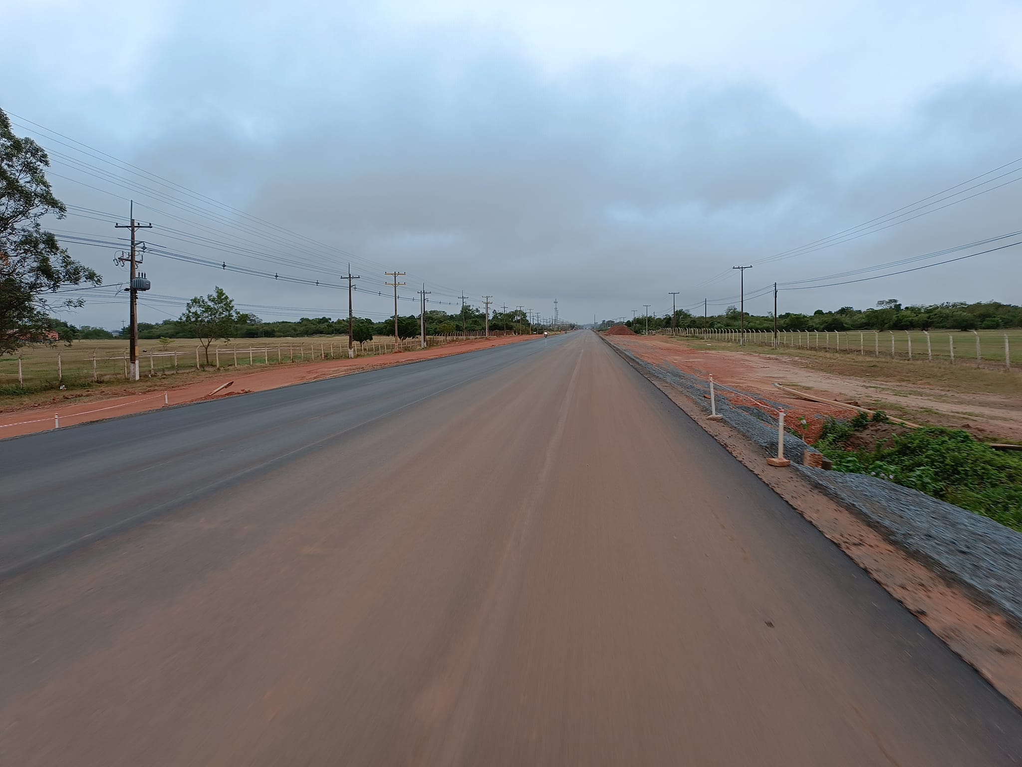 Avanza el asfaltado de la rotonda Itacurubí al puente Nanawa