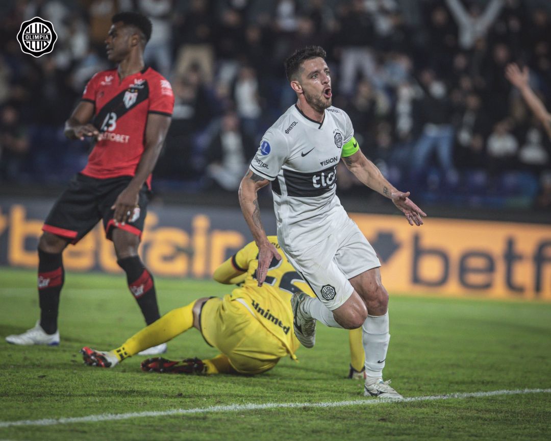 Olimpia triunfó en los octavos de la Sudamericana