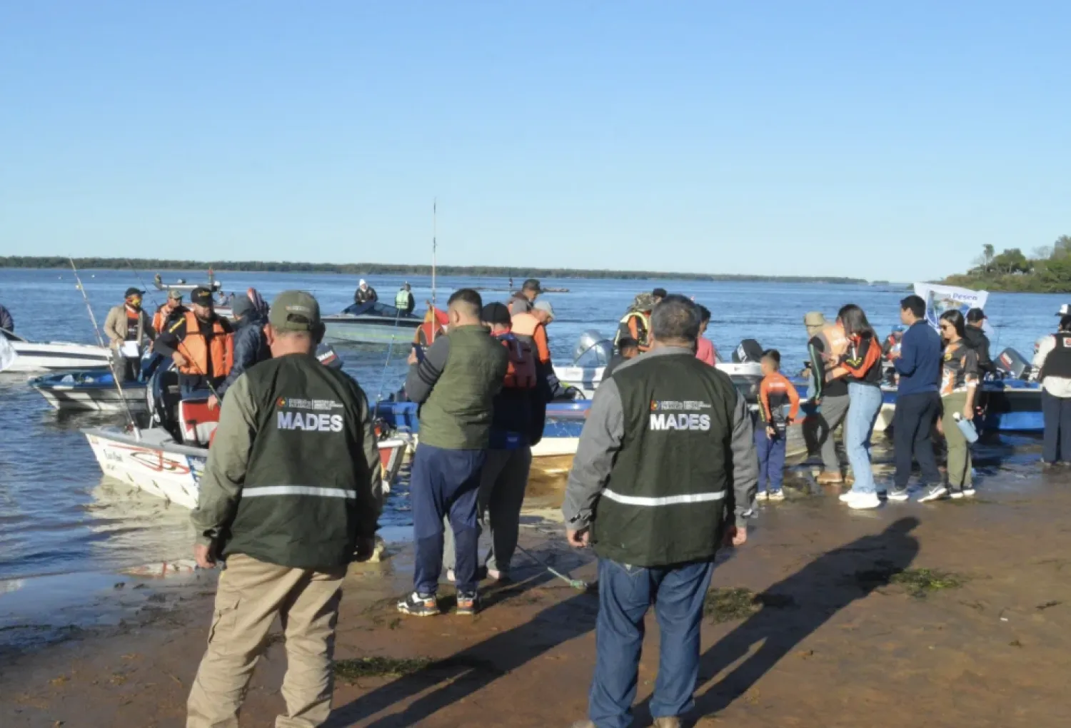 Inició la veda pesquera en todo el territorio nacional