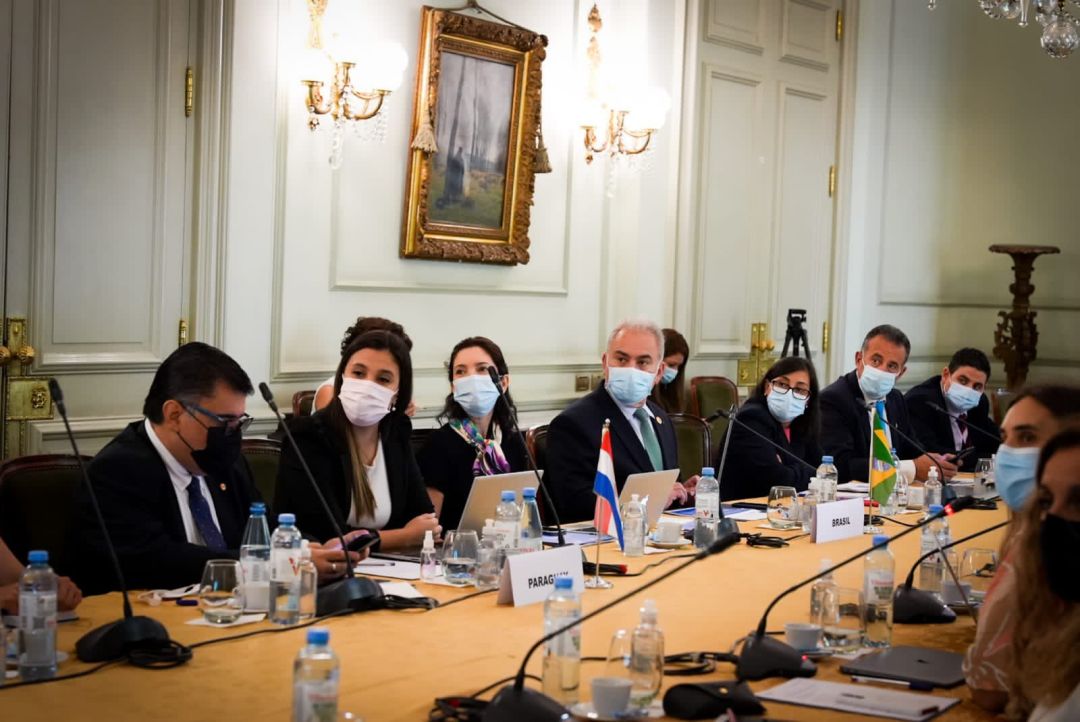 Brasil donará 500 mil vacunas anticovid a Paraguay