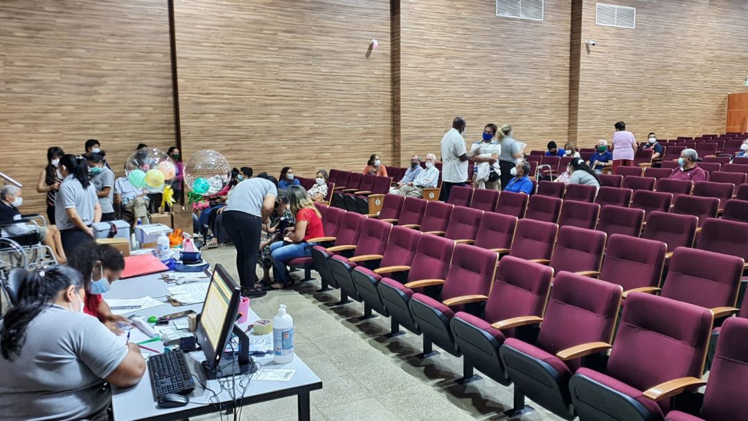 Hoy se aplica segunda dosis de Pfizer, AstraZeneca y Hayat Vax en Concepción