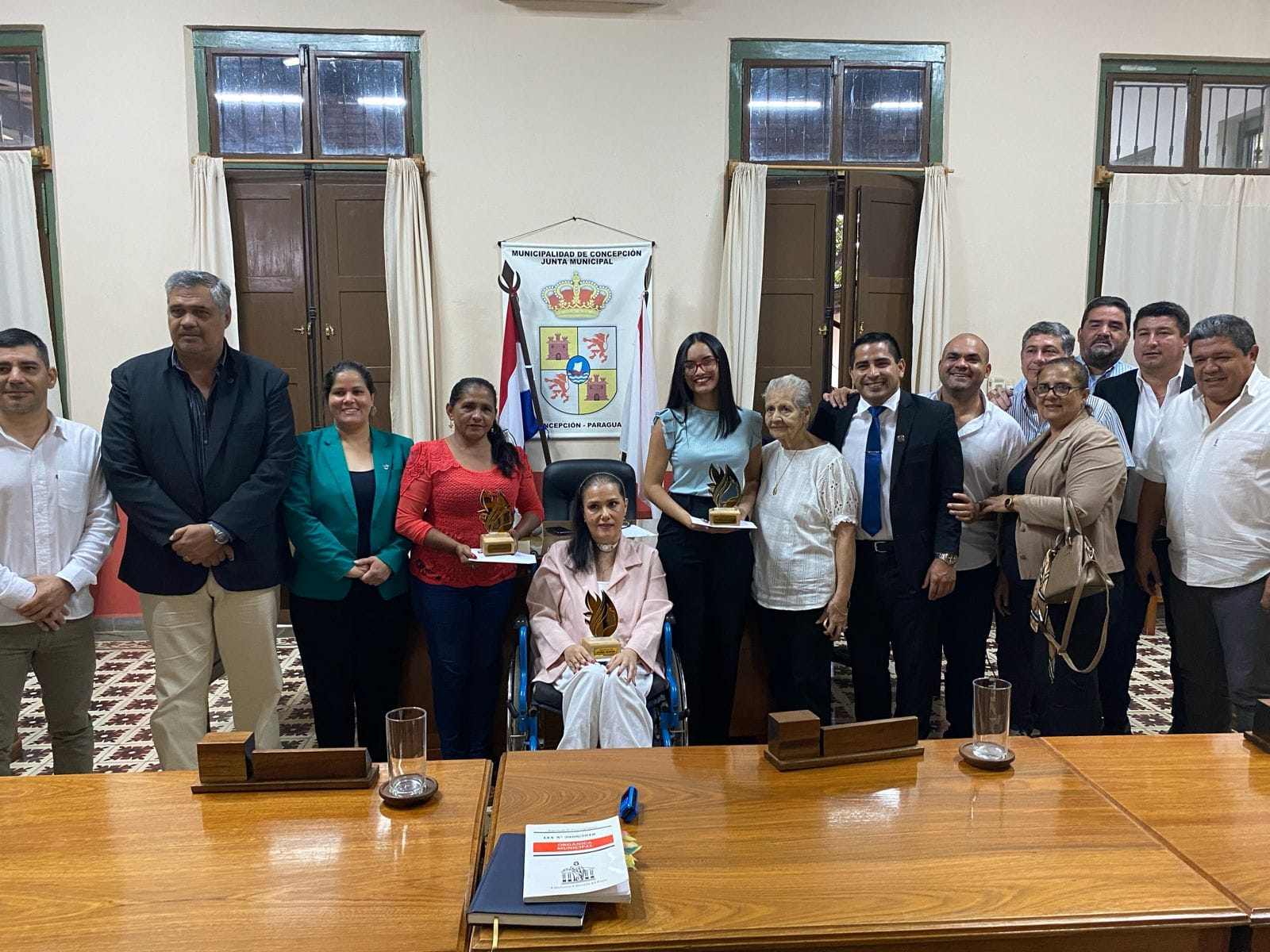 Entregaron los “Premios Kuña Guapa 2024” en la Junta Municipal de Concepción