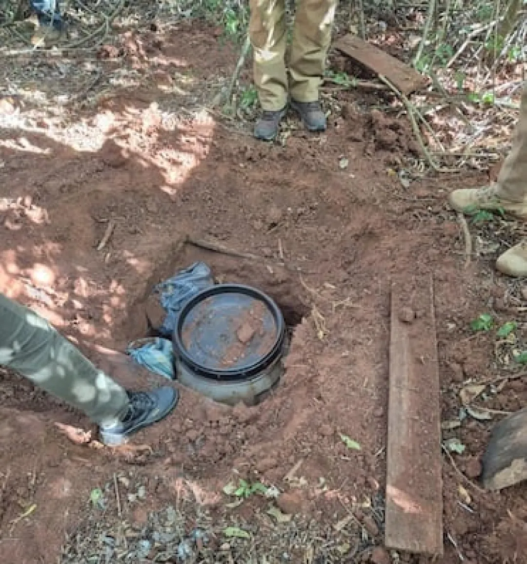 Hallan otra caleta con armas y uniformes del EML durante búsqueda de Félix Urbieta