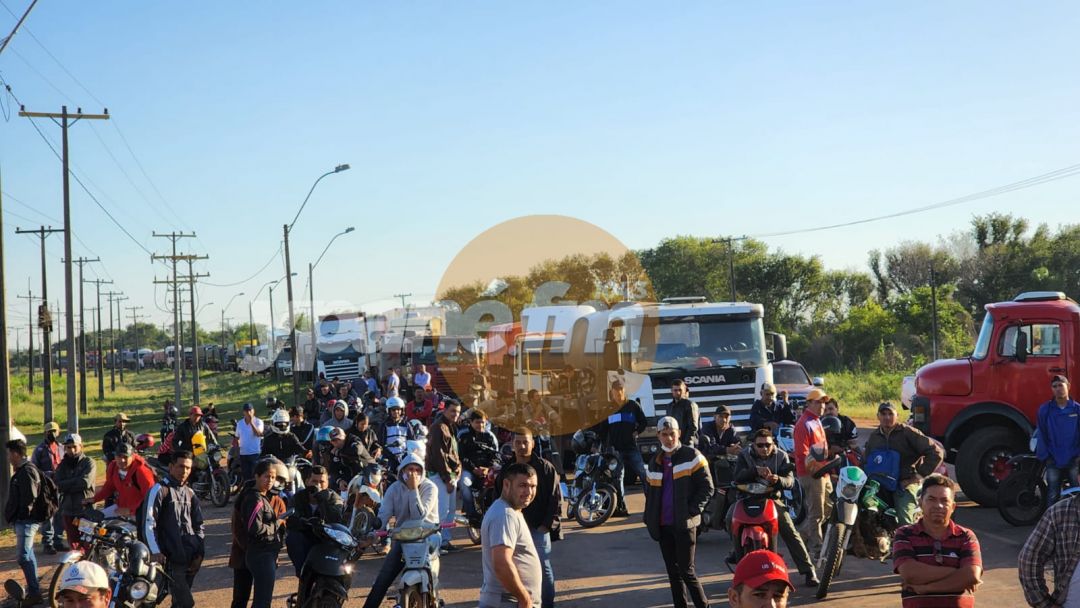 Varios tramos de la ruta PY05 bloqueados en Concepción en protesta por la suba de combustibles