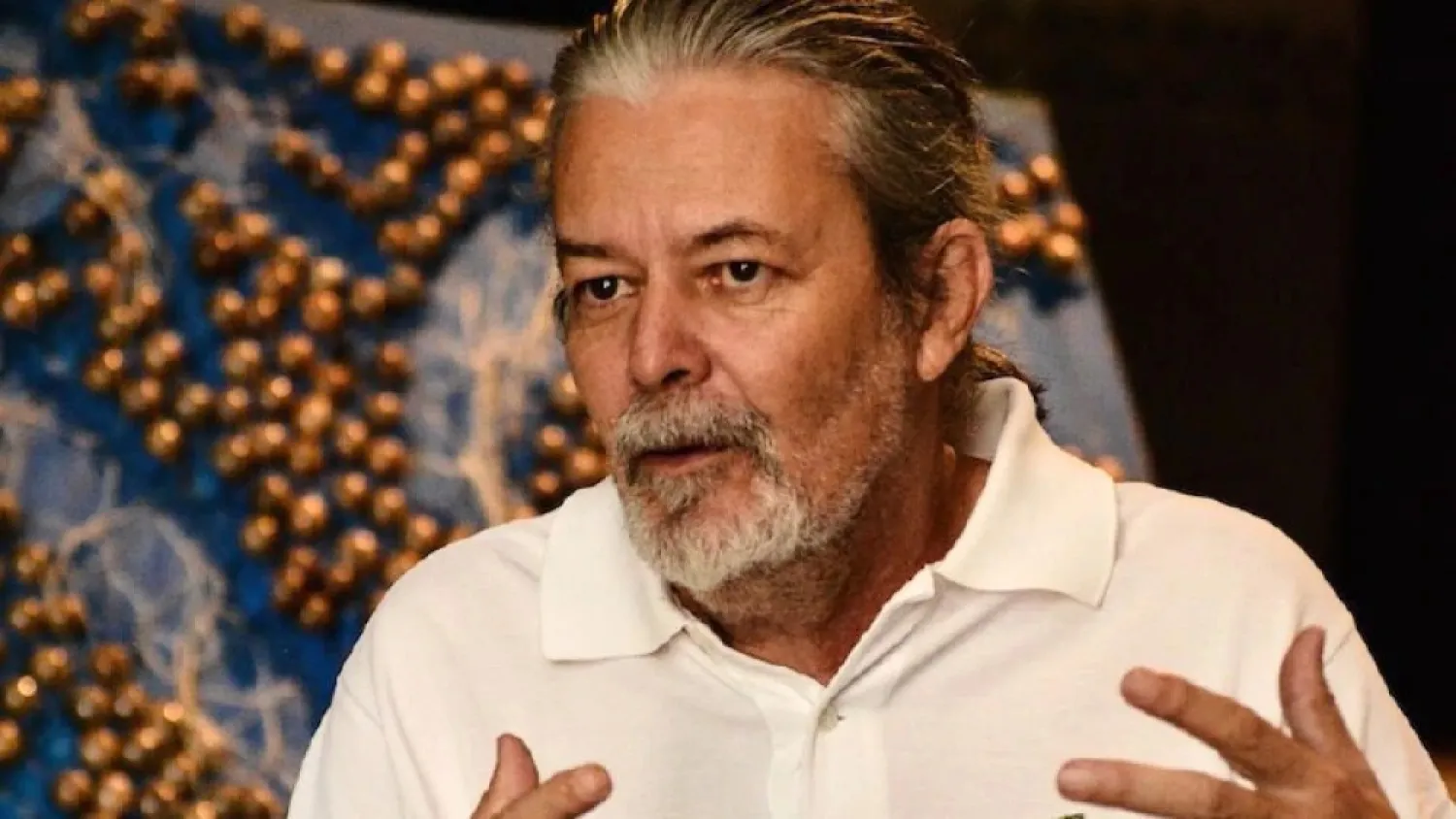 Presentan en El Cabildo un libro que homenajea la vida y obra de Koki Ruiz