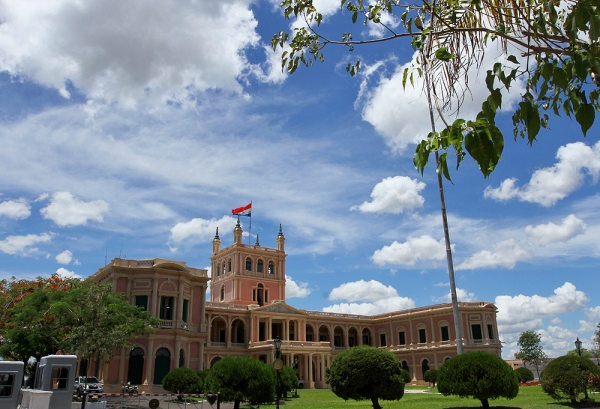 Octubre arrancará con cambio de hora y feriado móvil