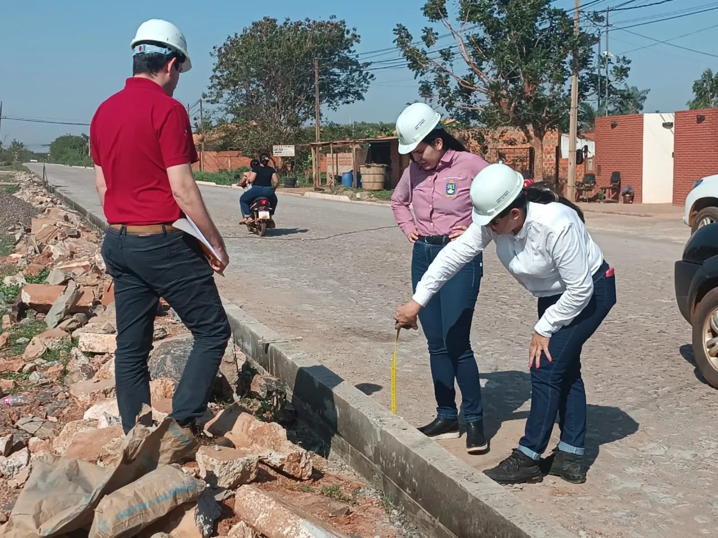 Avanzan trabajos de hermoseamiento de la Avenida Pinedo Zona Sur