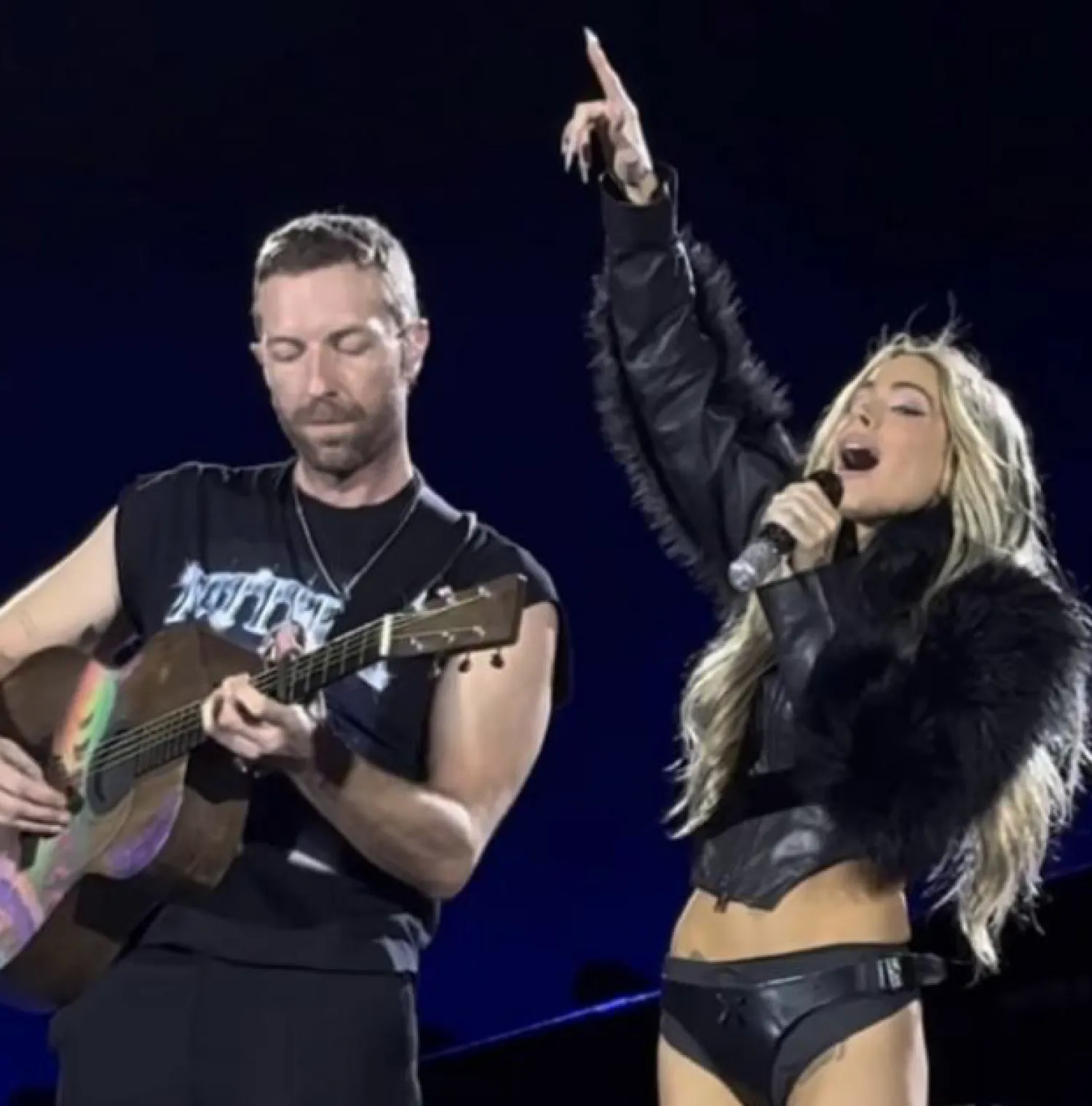 Chris Martin sorprendió al público al cantar junto a Tini Stoessel en Tecnópolis