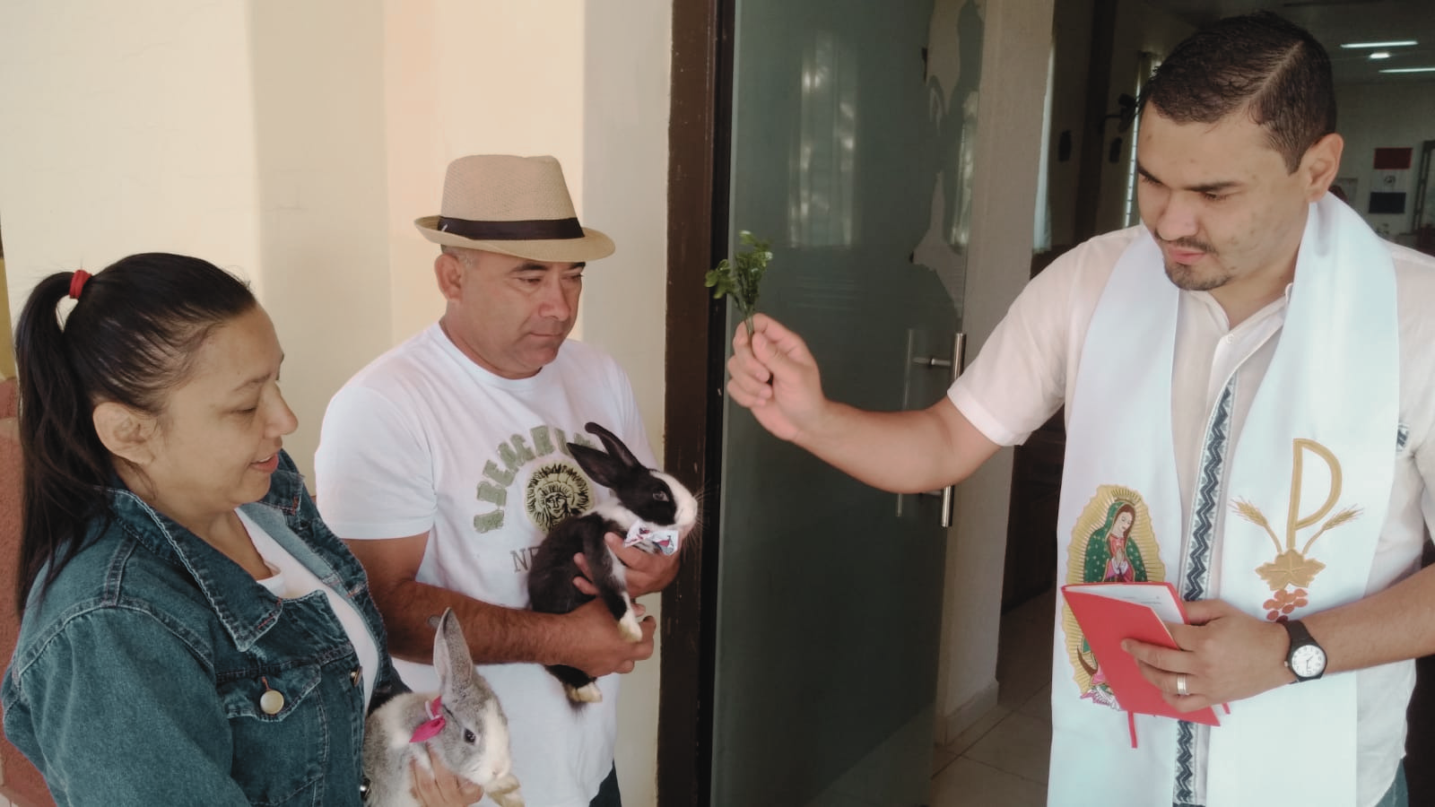 Tercer año consecutivo de “bendición de las mascotas” en la Parroquia Don Bosco