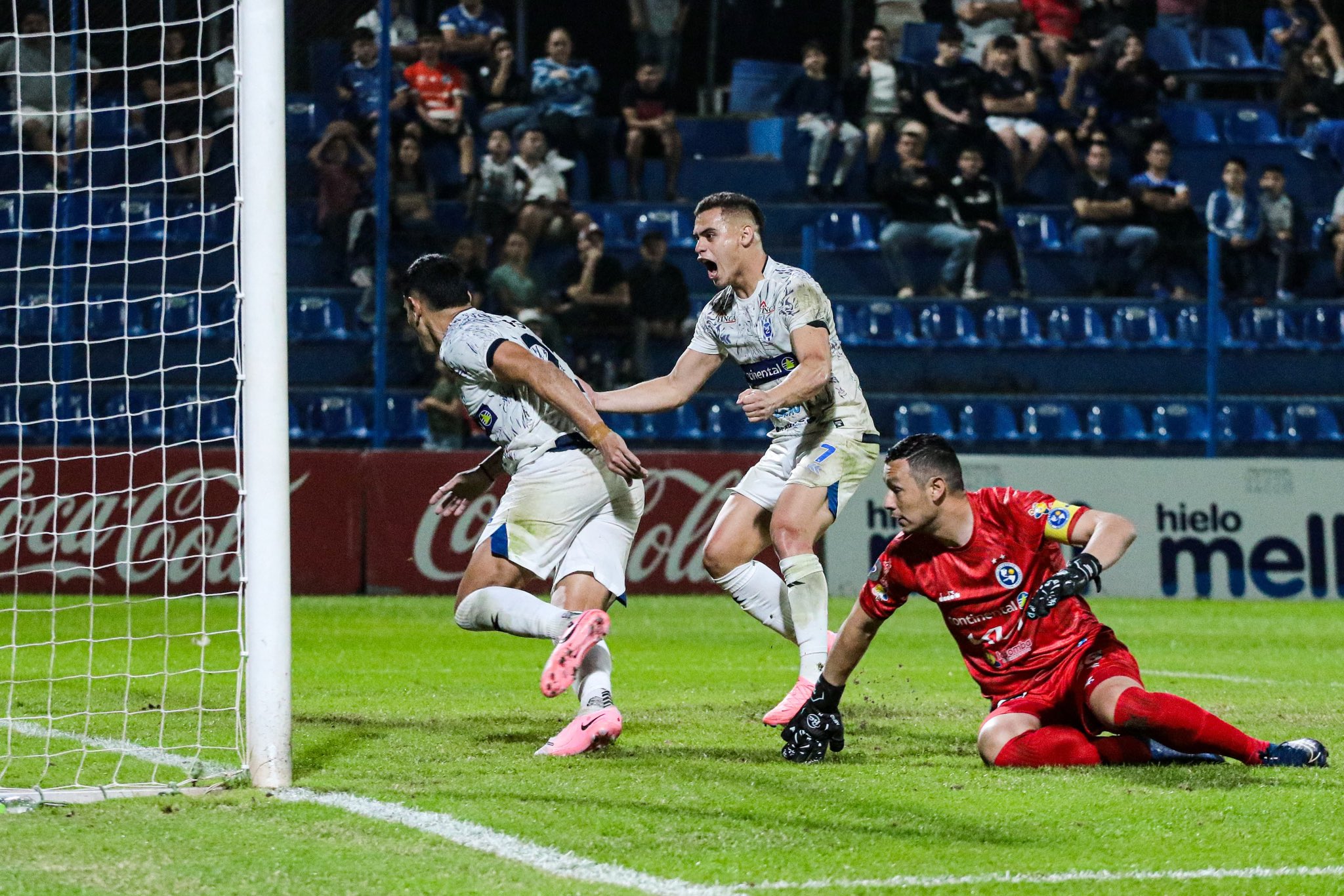 Arrancó el Torneo Clausura con tres empates y dos victorias