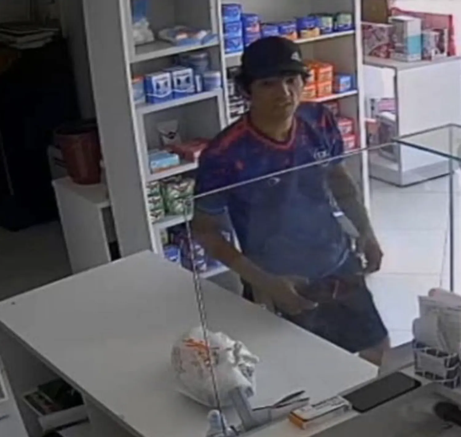 Estafa en farmacia: simuló una recarga de Apostala y huyó sin pagar