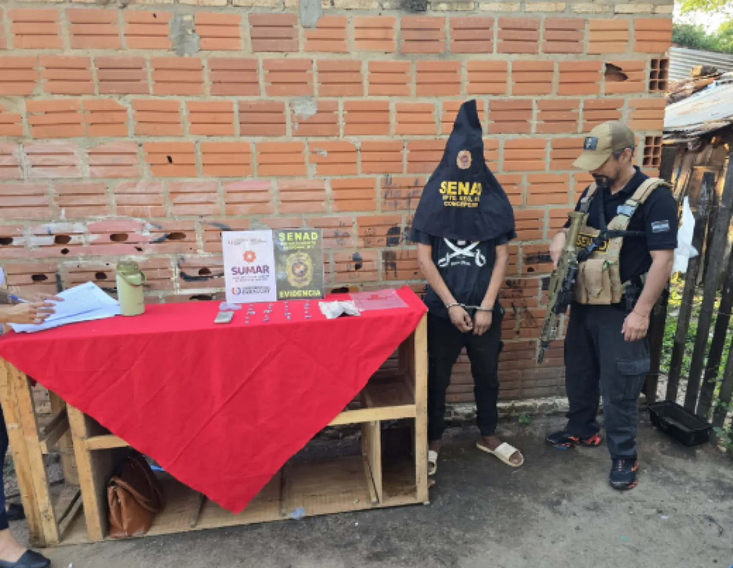 SENAD desmantela foco de venta de crack en el barrio Redención