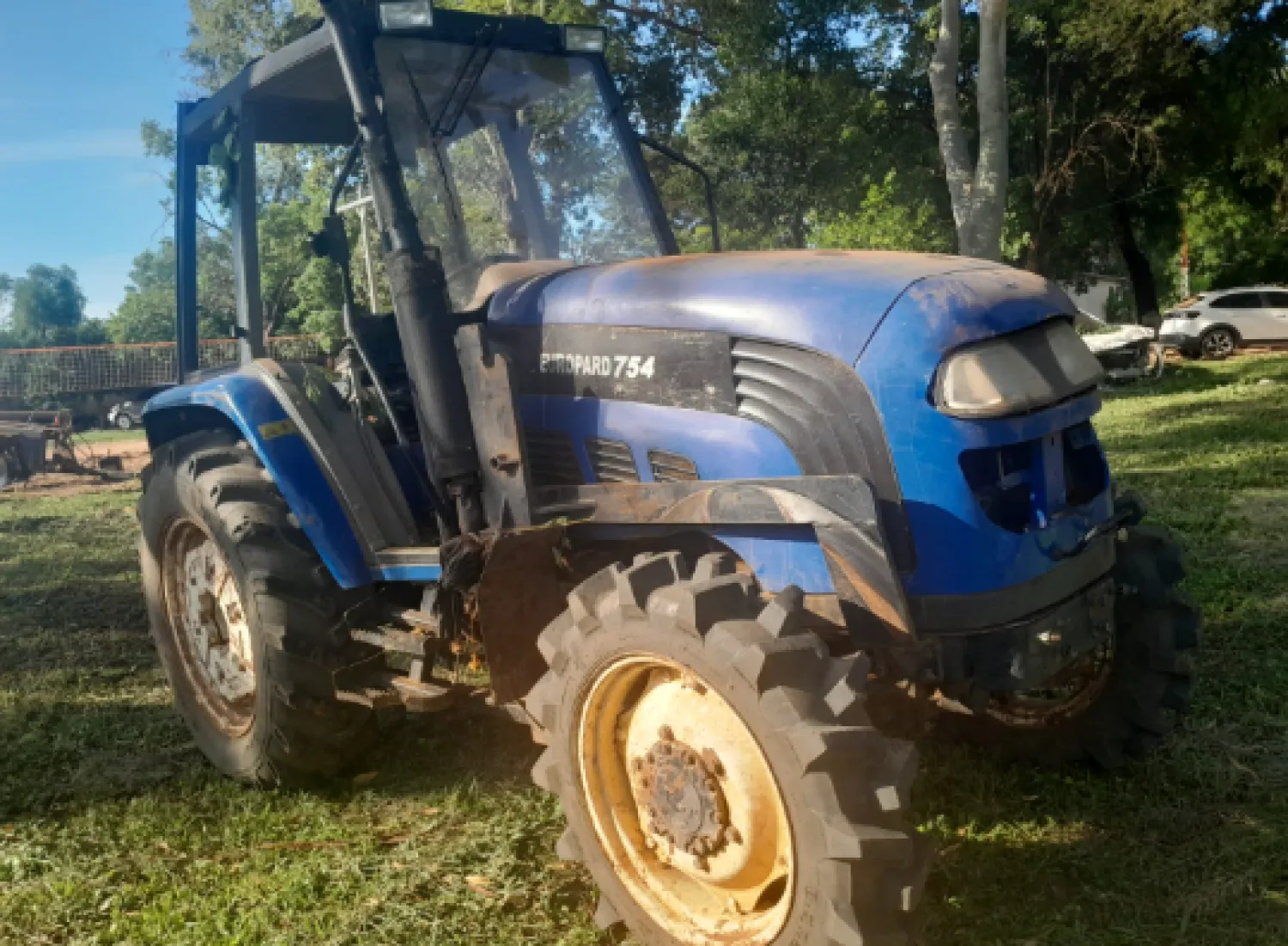 Recuperan en Horqueta el tractor agricola robado en Concepción