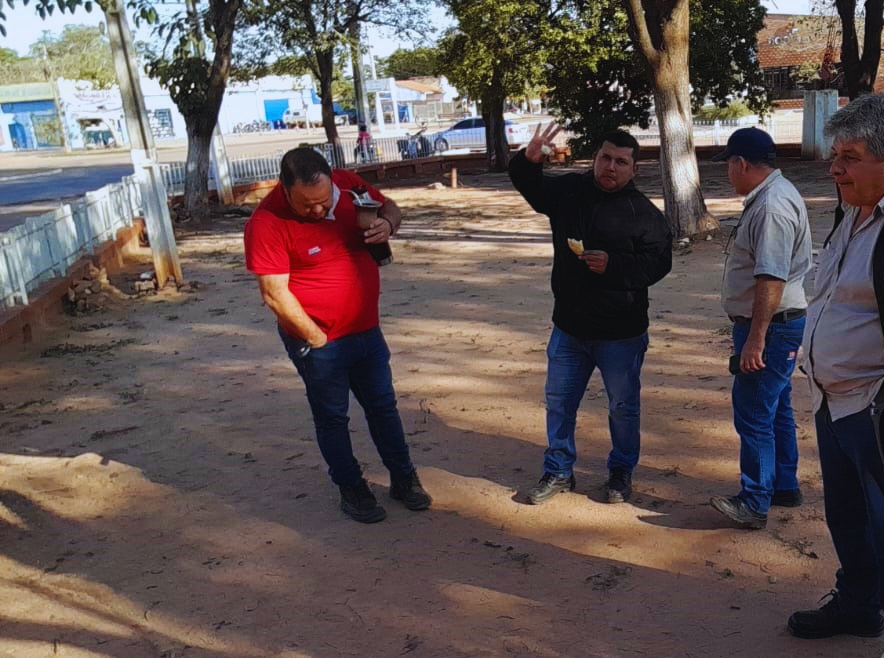 Funcionarios de la ANDE realizaron paro laboral en contra de la tercerización de servicios