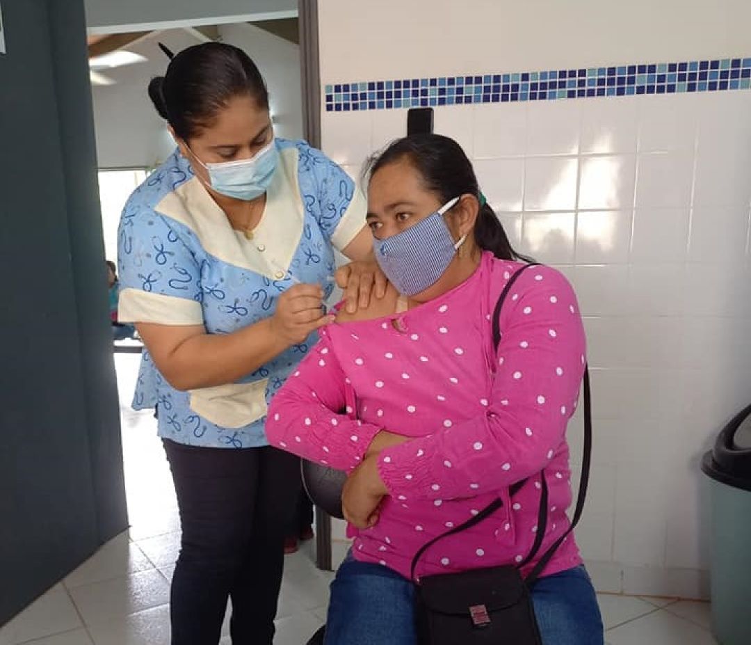 Más de 3 millones 300 mil vacunados con primera dosis anticovid en Paraguay