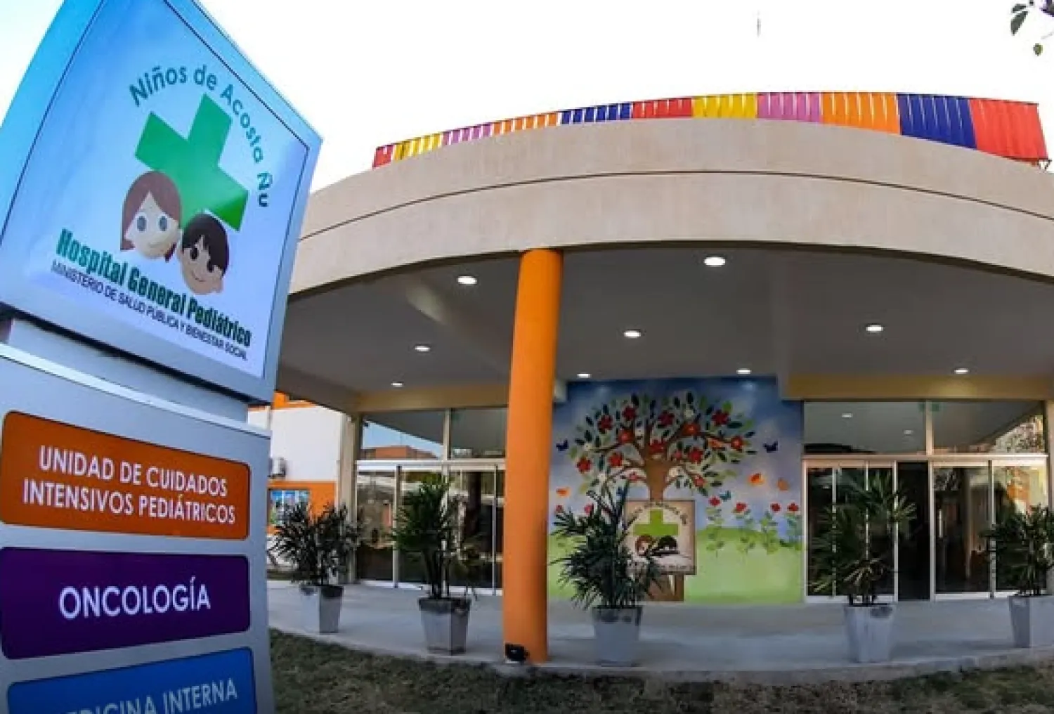 Hospital Niños de Acosta Ñu superó 400.000 atenciones durante el año 2025
