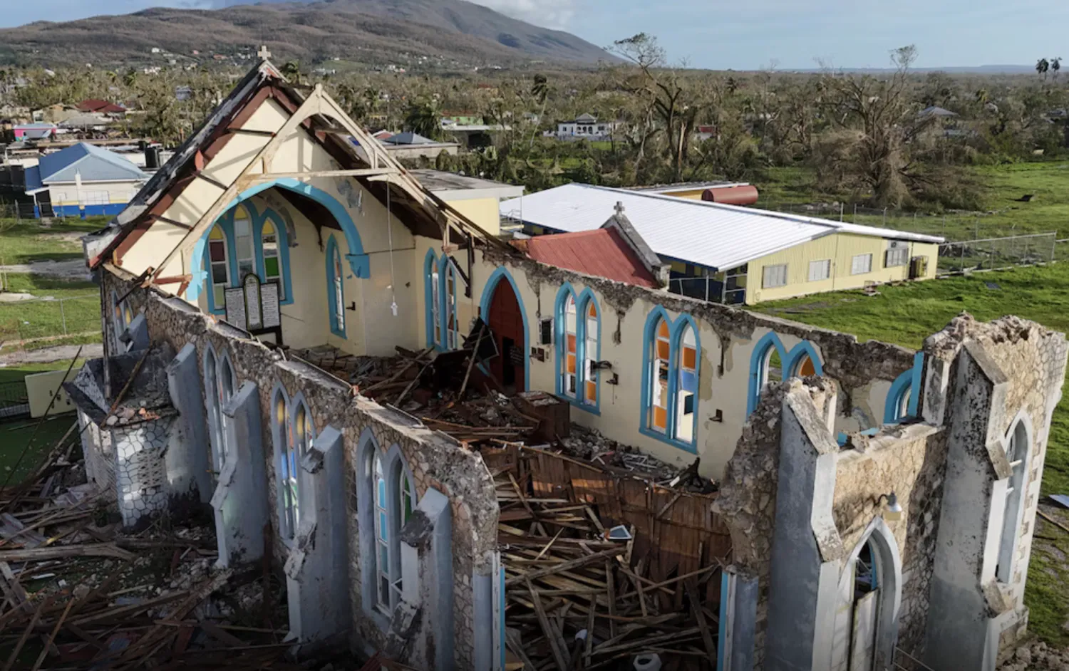 El huracán Melissa causó al menos 32 muertos y pérdidas económicas de casi 8.000 millones de dólares en el Caribe
