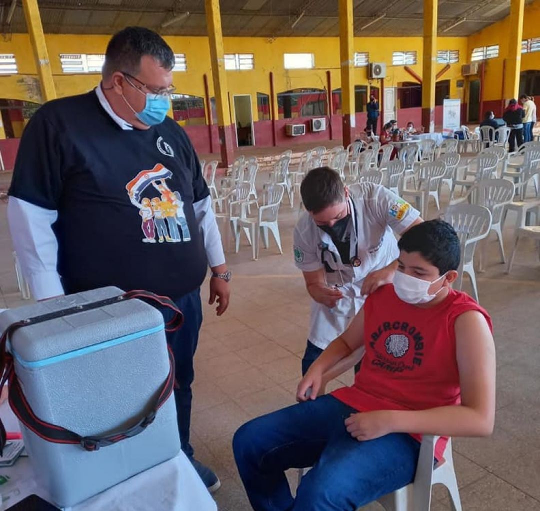 Este viernes aplicarán segunda dosis de Pfizer para adolescentes con enfermedad de base