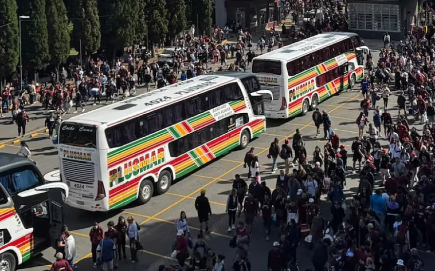 Llegan 30 chárter y 100 buses para la gran final entre Lanús y Mineiro