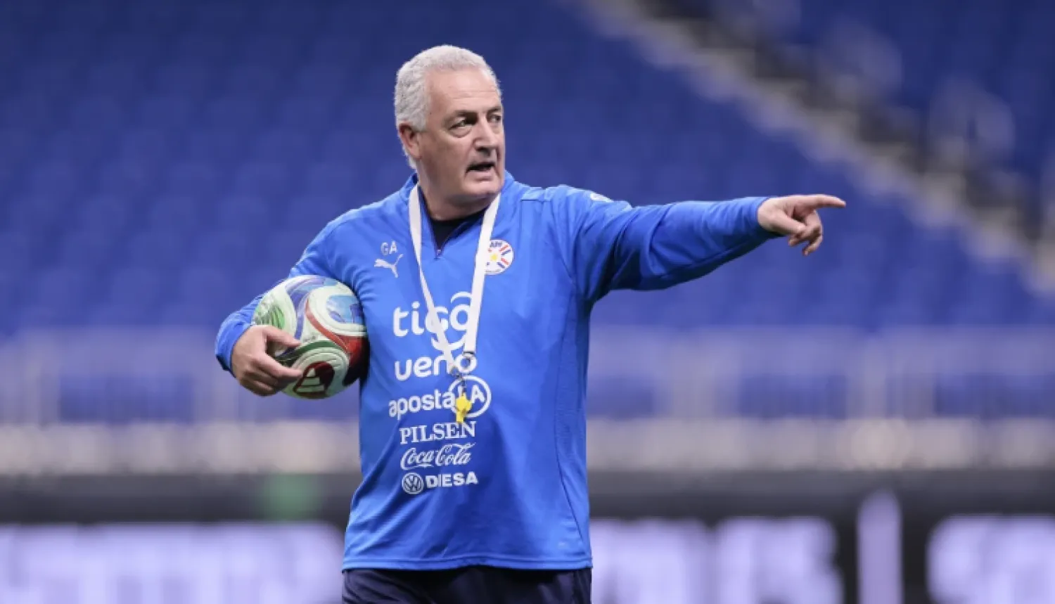 Alfaro valora el proceso de la Albirroja y confirma equipo para enfrentar a México