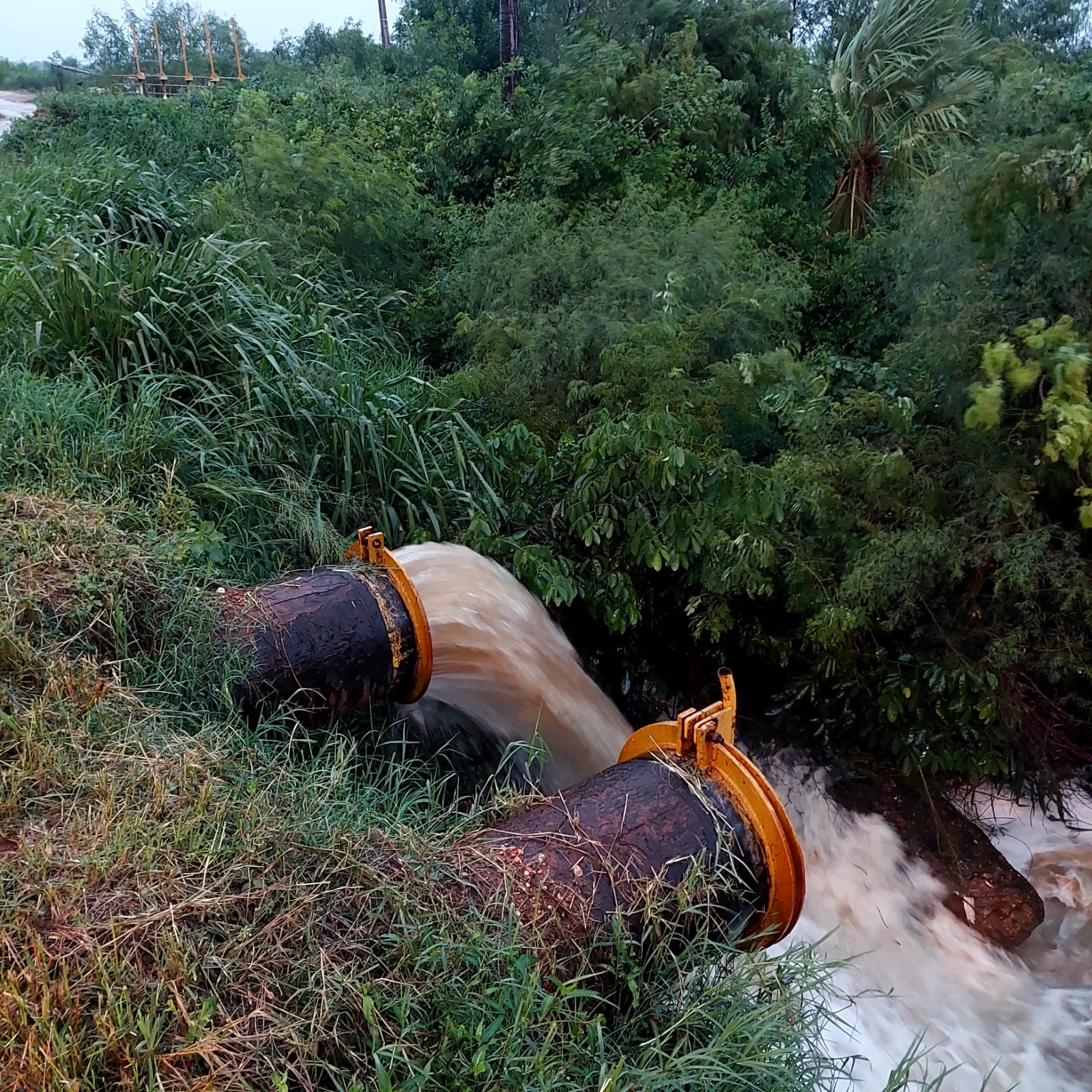Municipalidad trabaja en zonas con riesgo de inundación.