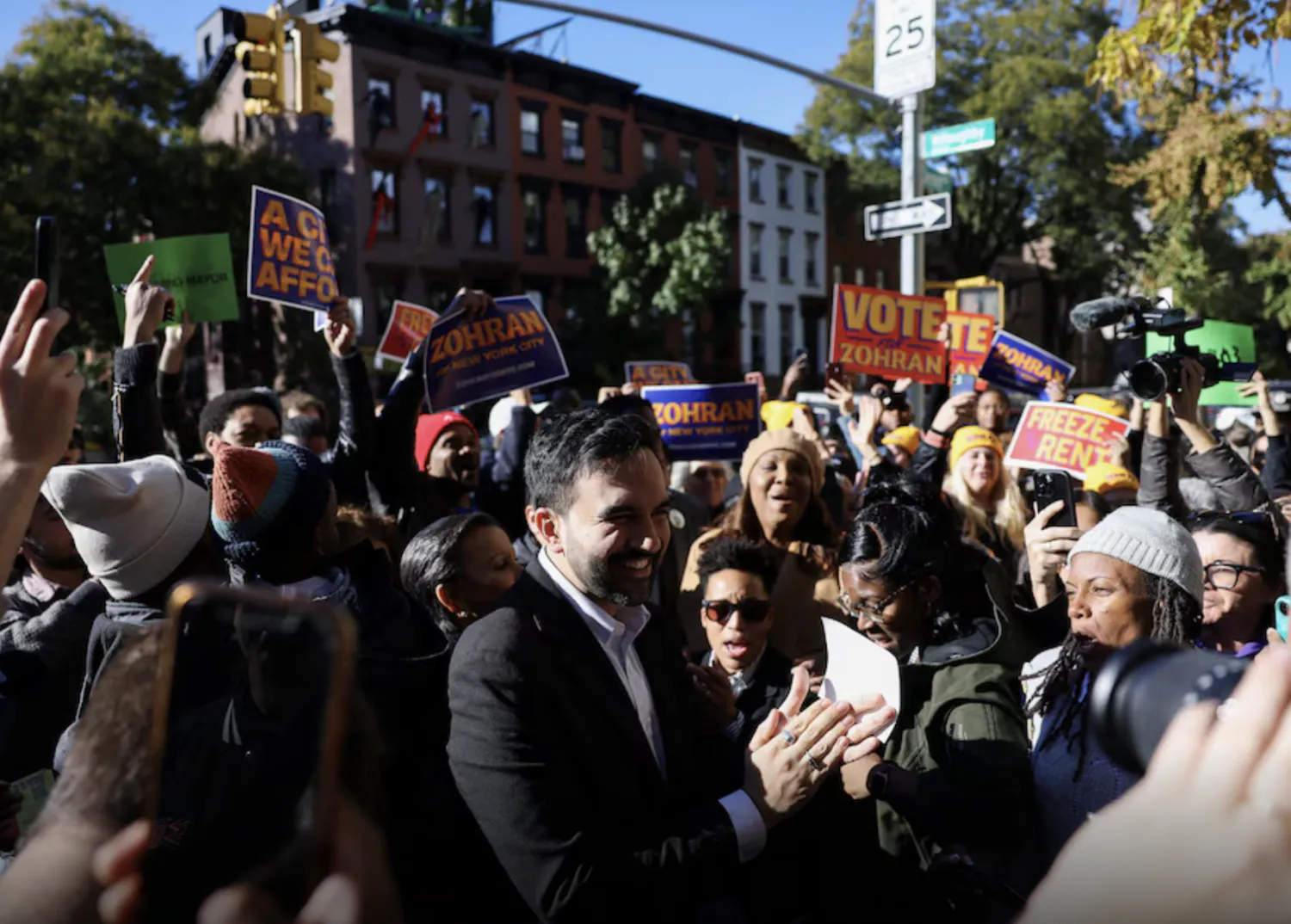 El demócrata Zohran Mamdani ganó las elecciones a la alcaldía de Nueva York: “La siguiente y última parada es el ayuntamiento”