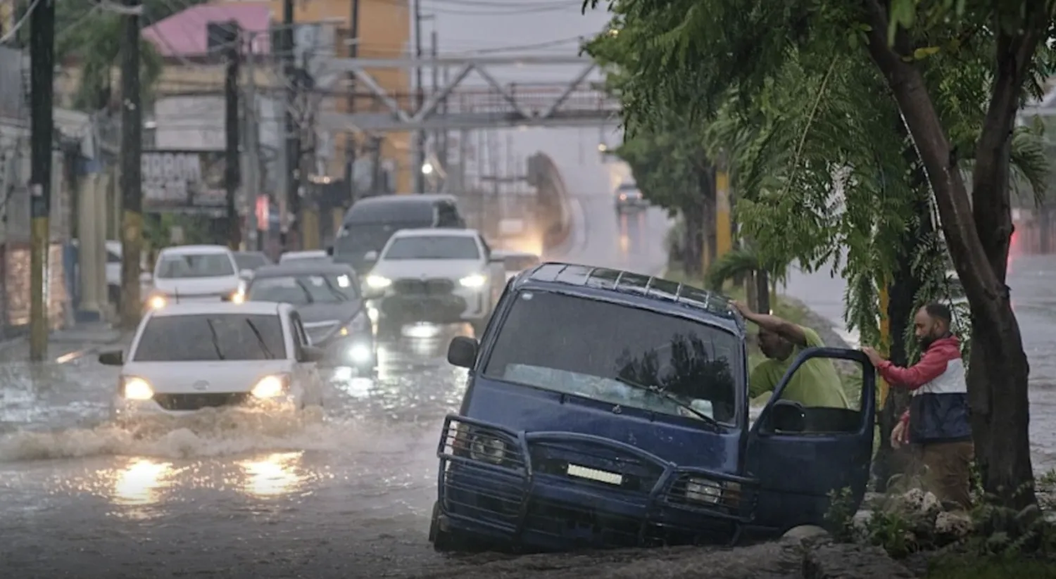 El huracán Melissa alcanza la categoría 5 y deja al menos 7 muertos en Jamaica, Haití y República Dominicana