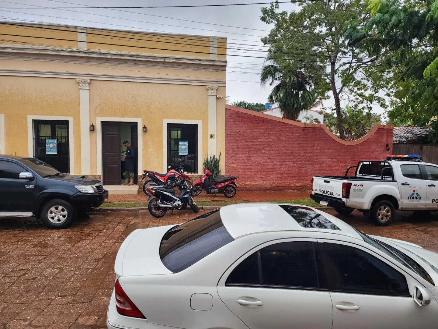 Asaltaron a funcionario de la familia Denis y se llevaron millonario monto