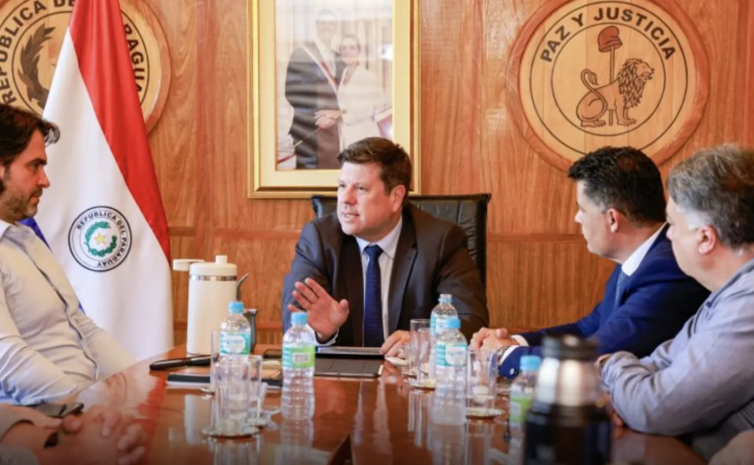 Empresa brasilera especialista en suelos anuncian inversión en Paraguay