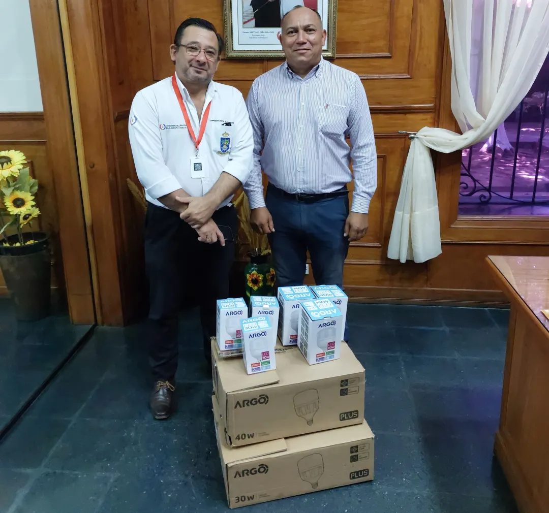 Gobernación de Concepción donó focos para el Centro Educativo de Menores