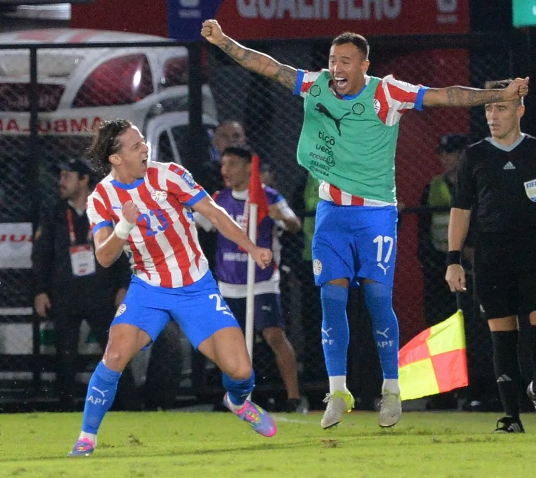 Gran triunfo de la Albirroja ante Uruguay en el Defensores