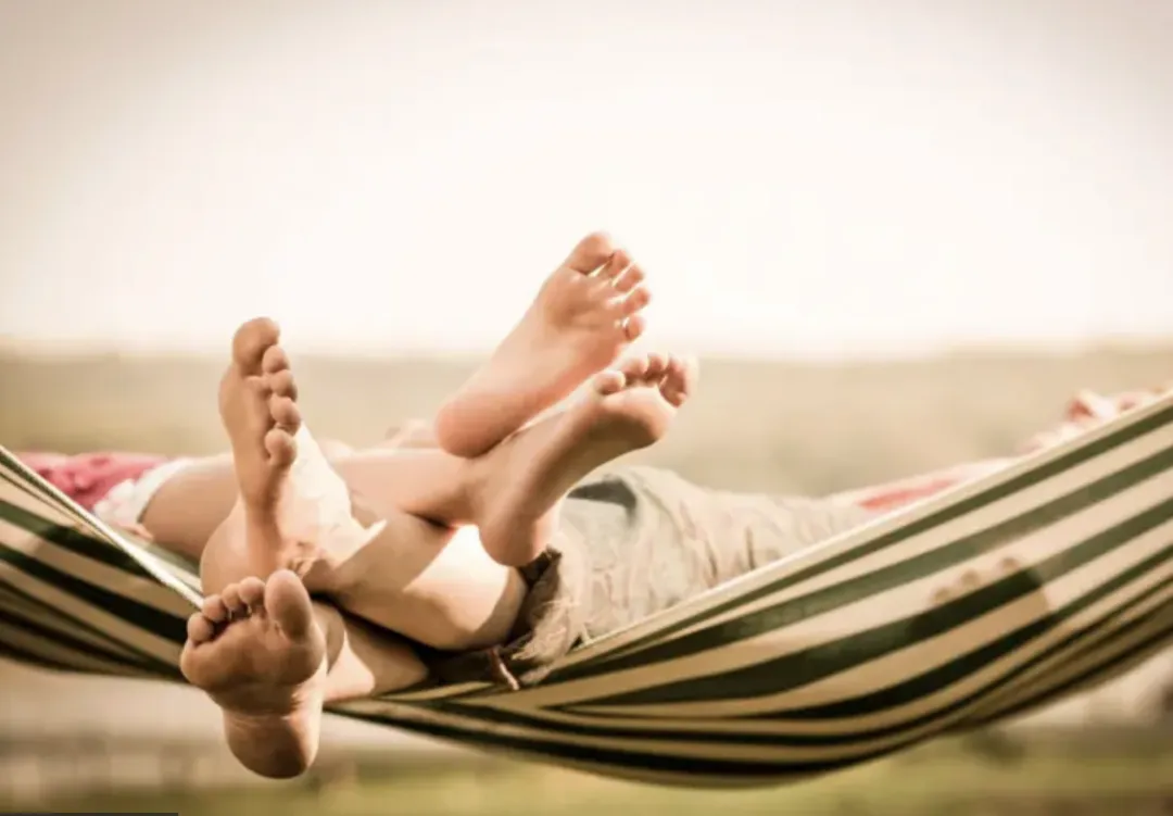 Fortalecer los músculos de los pies mejora todo tu cuerpo: por qué importa y cómo empezar con tres ejercicios simples