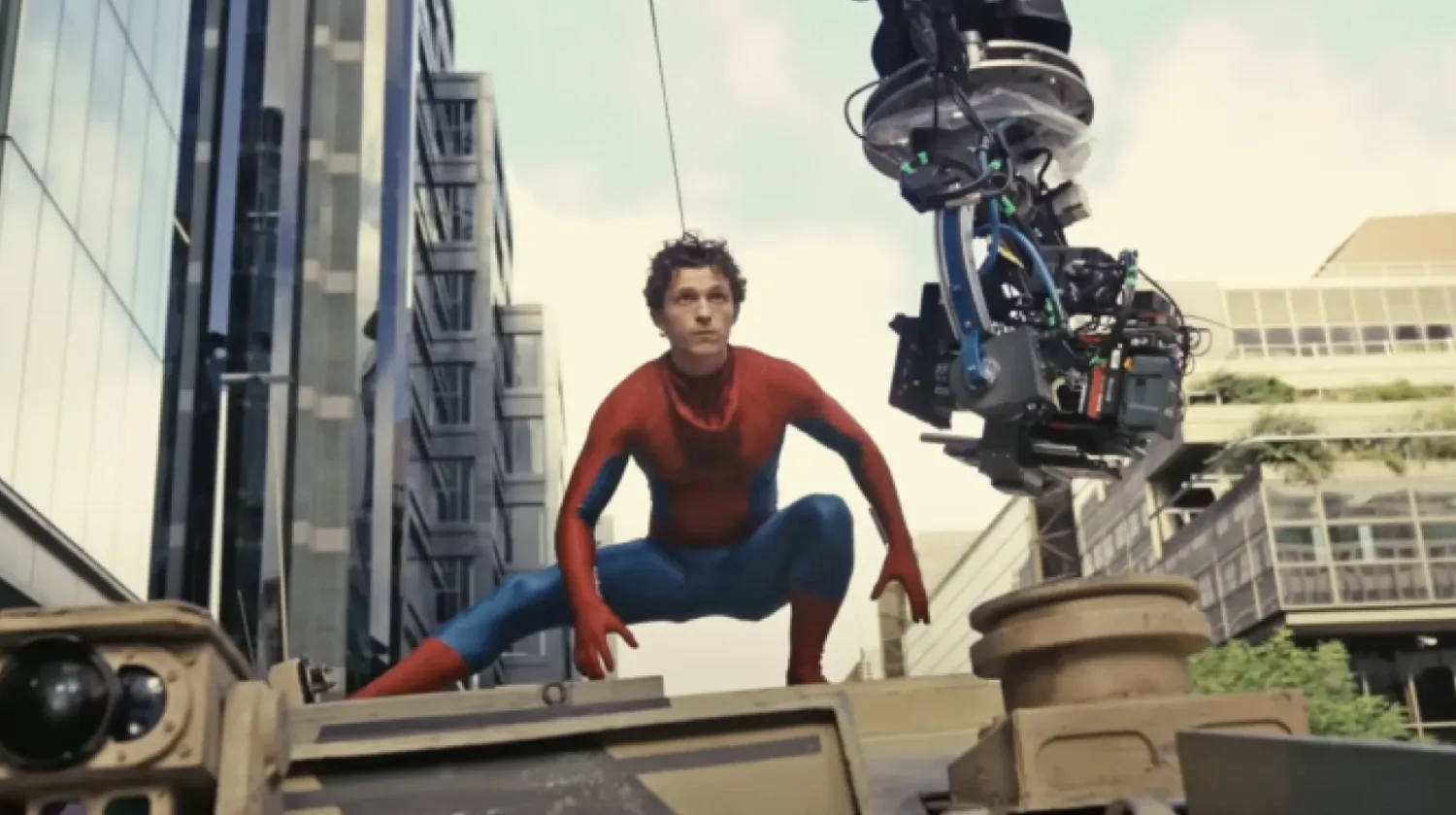 Tom Holland sufre una leve conmoción cerebral durante el rodaje de Spiderman y se encuentra en reposo