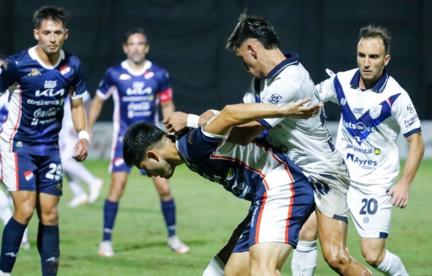 Ameliano y Nacional empatan en un terreno complicado