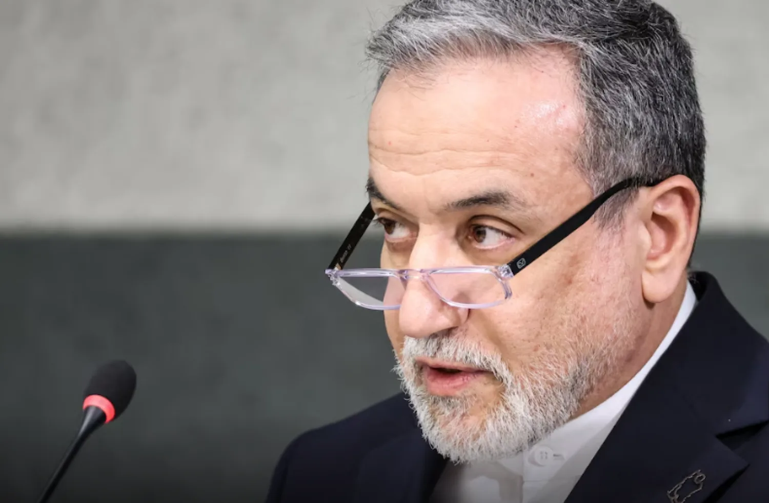 Bajo presión, el ministro de Asuntos Exteriores de Irán viajará a Pakistán para avanzar en el diálogo con Estados Unidos