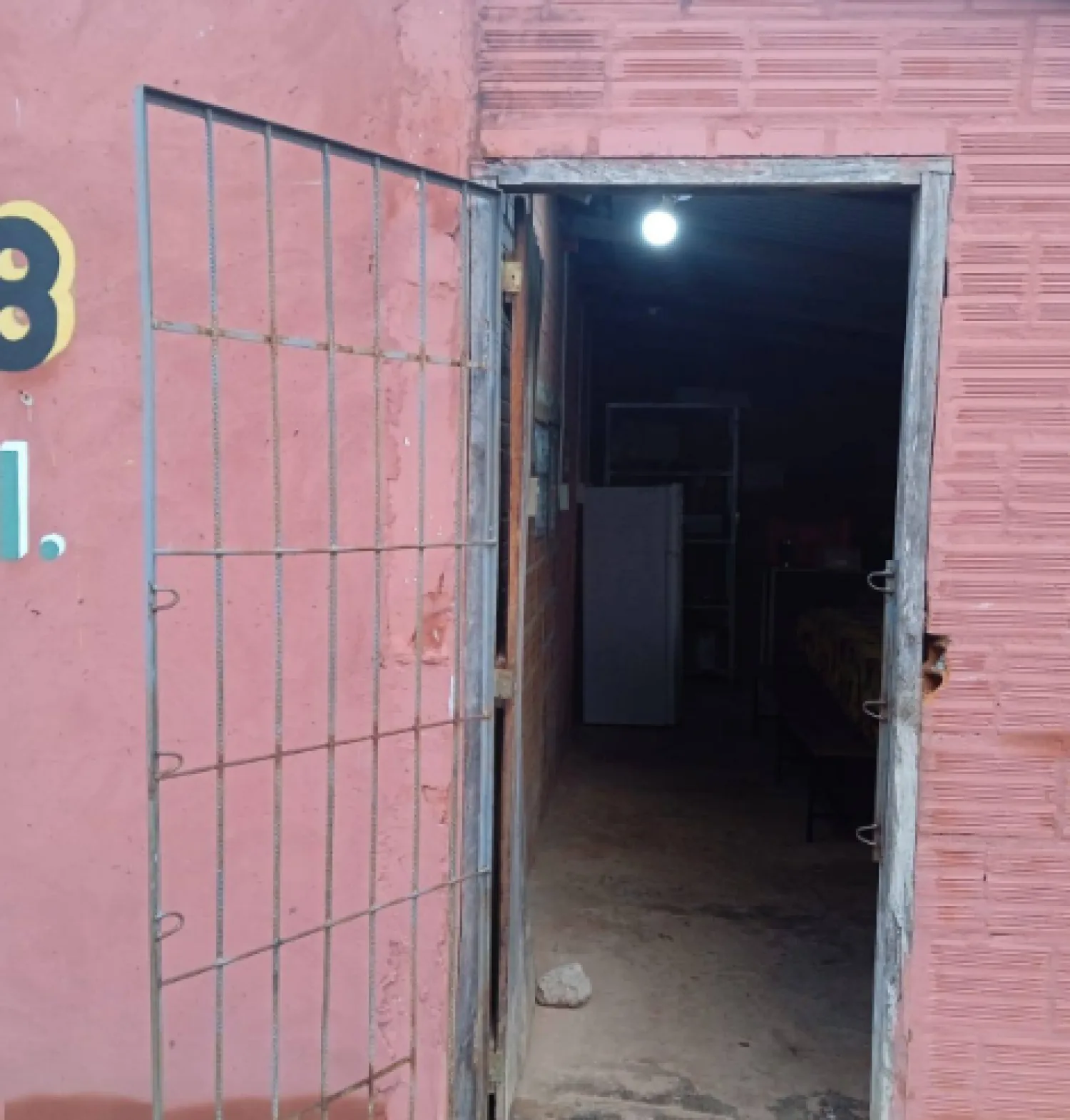 Roban congelador, licuadora y más de una escuela en Belén