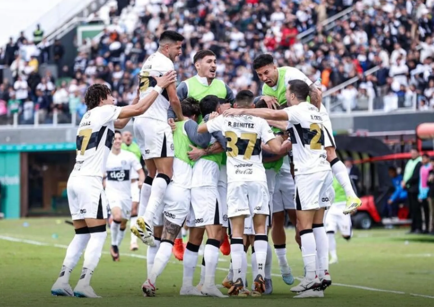 ¡Olimpia es el campeón del torneo Apertura 2026 y alcanza su título n° 48 en su historia!