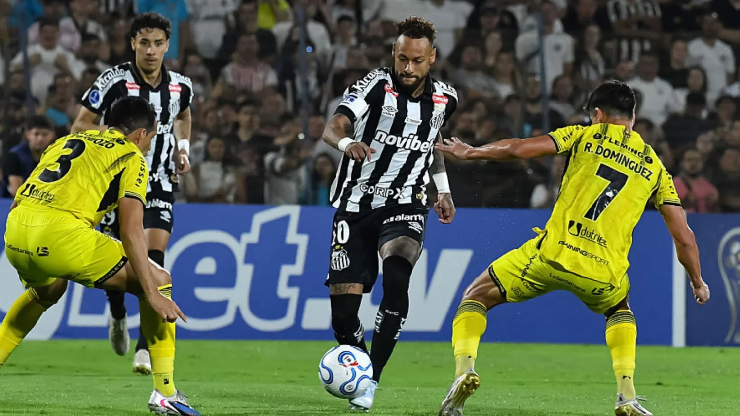 Recoleta le amarga la noche al Santos de Neymar Jr. y mantiene su invicto en la Copa Sudamericana