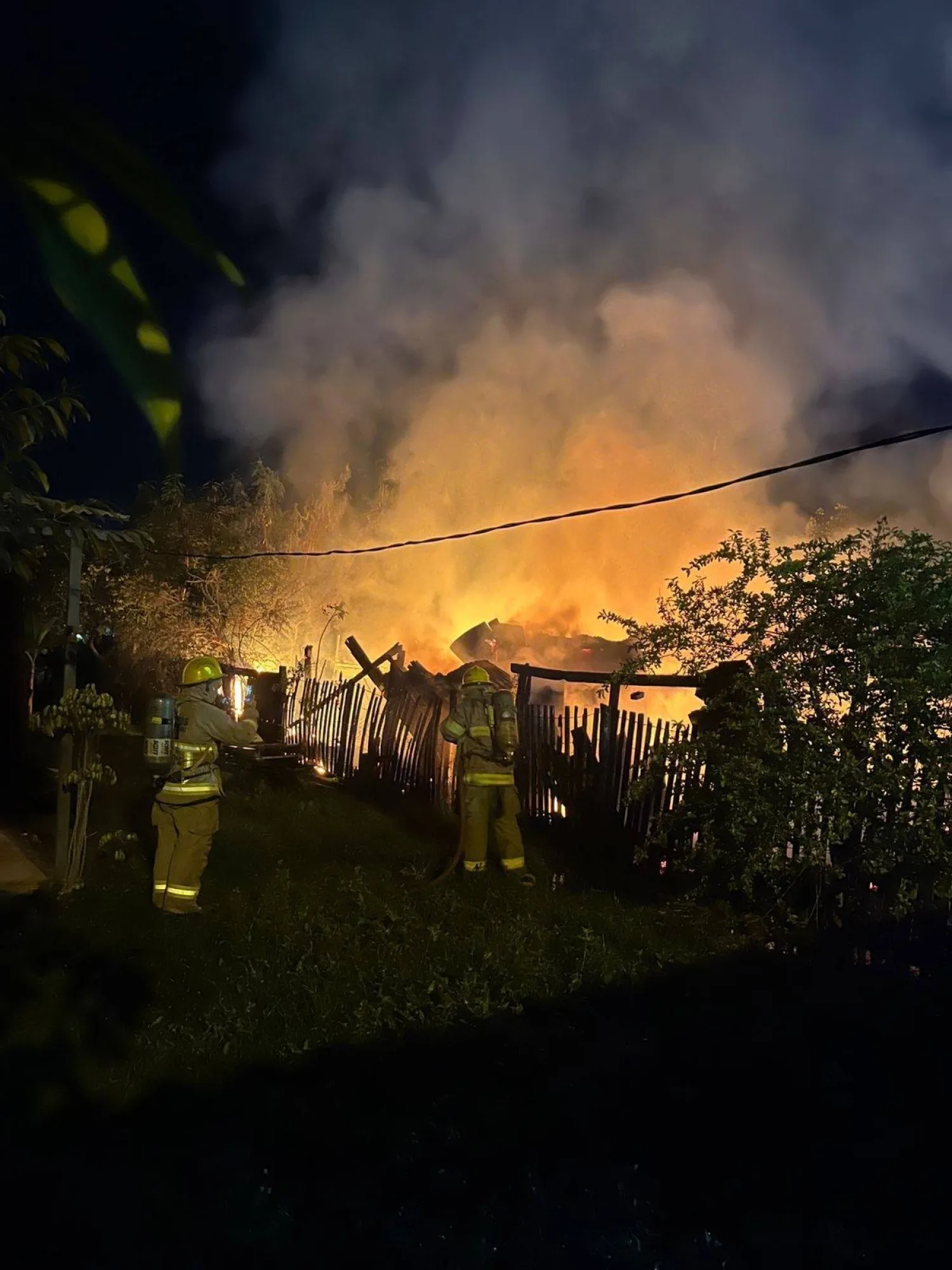 Brasero provoca incendio y destruye por completo una vivienda en Aquino Cué