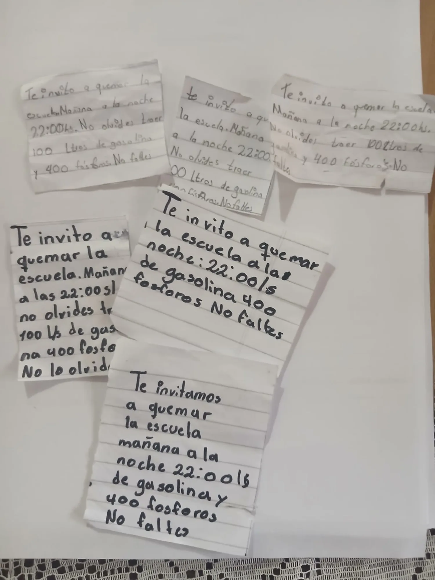 Hallan notas con amenazas de incendio en institución educativa de Arroyito
