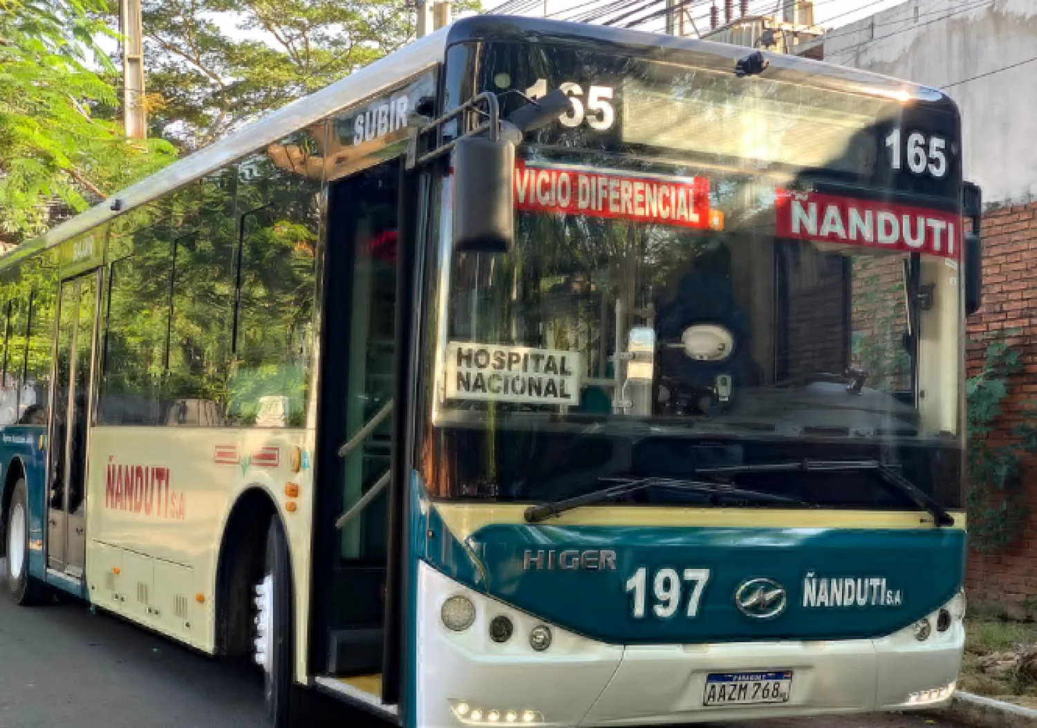 Gobierno fija tarifa eléctrica y habilita la incorporación de 40 nuevos buses eléctricos al sistema