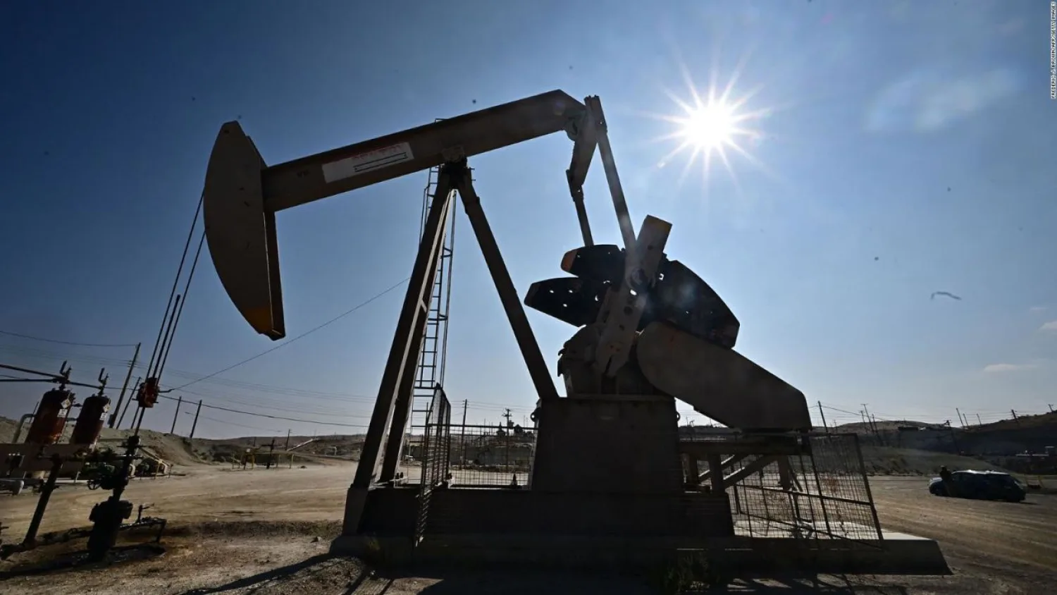 Los precios del petróleo caen tras la ratificación del alto el fuego entre Israel y Líbano