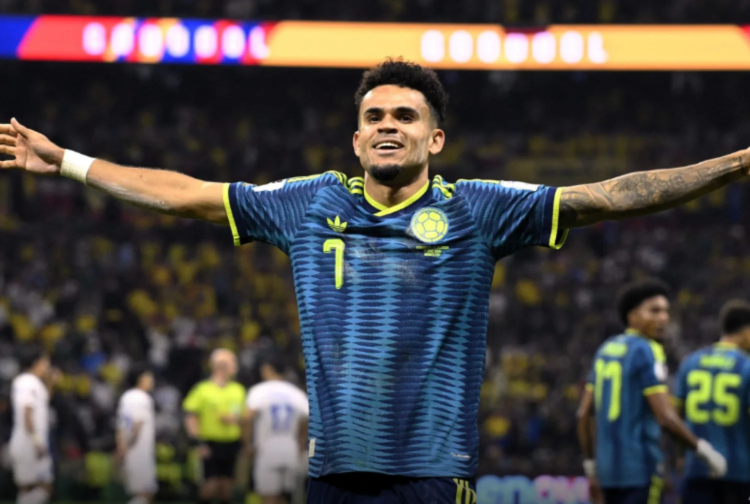 Colombia impone condiciones y vence a Uzbekistán en su debut mundialista
