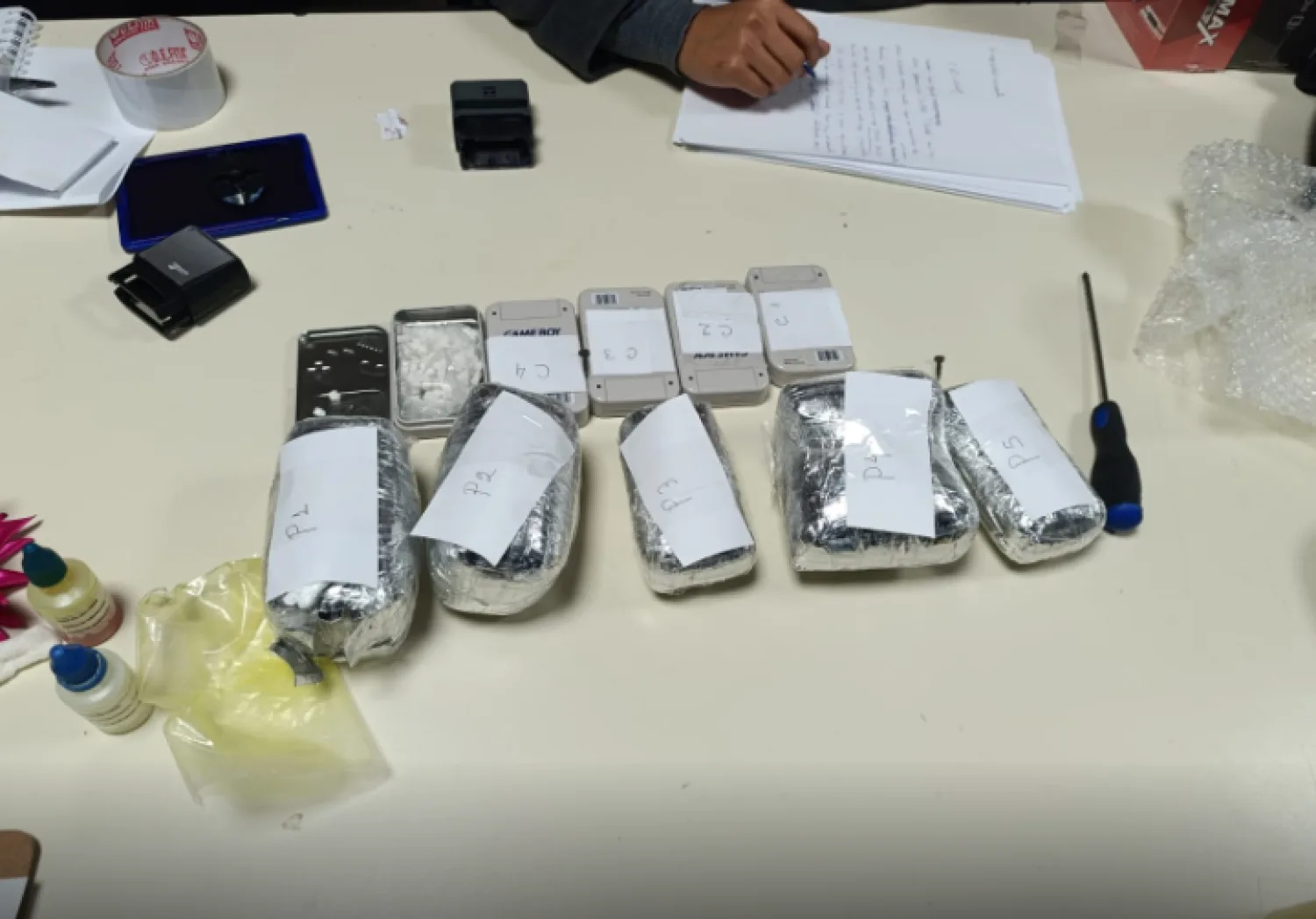 Caen nuevos cargamentos de marihuana premium procedentes de EE.UU. en aeropuerto Silvio Pettirossi