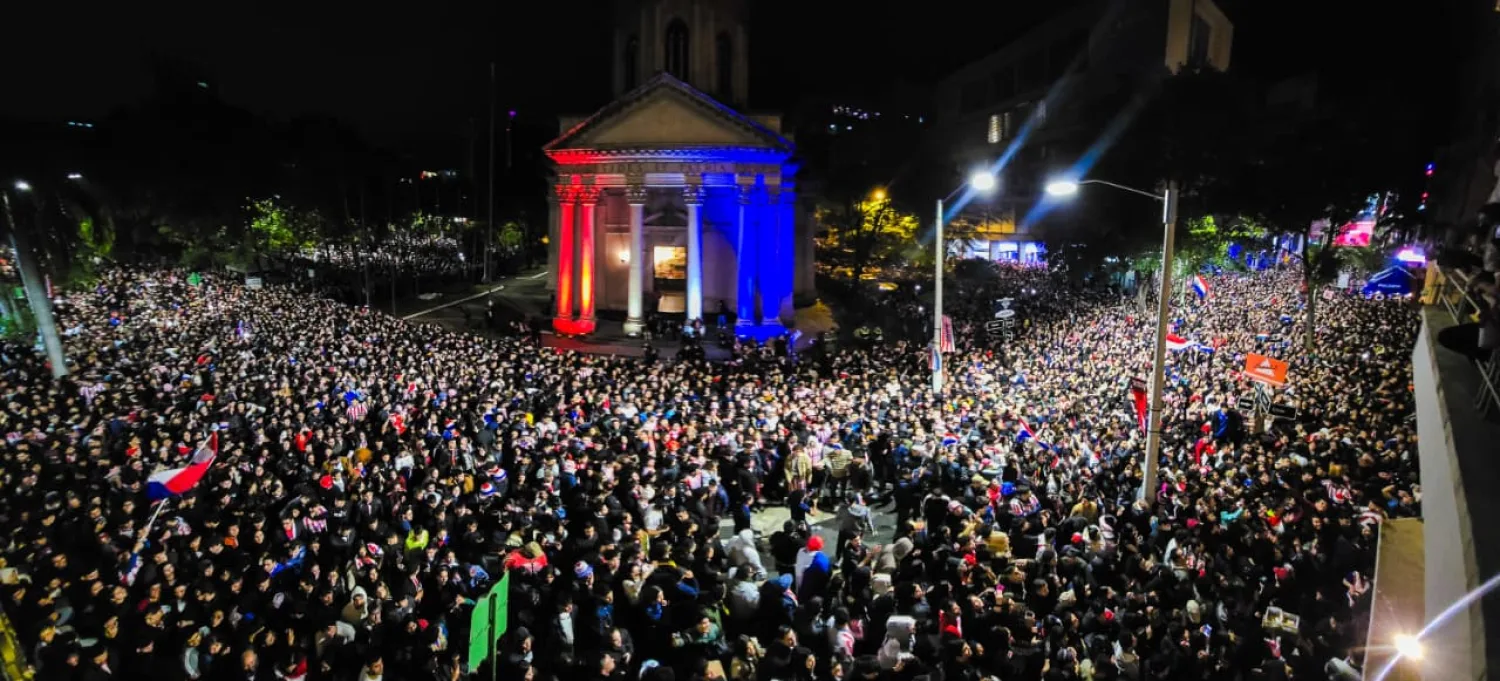 Más de sesenta mil personas celebraron en el centro de Asunción la victoria de Paraguay